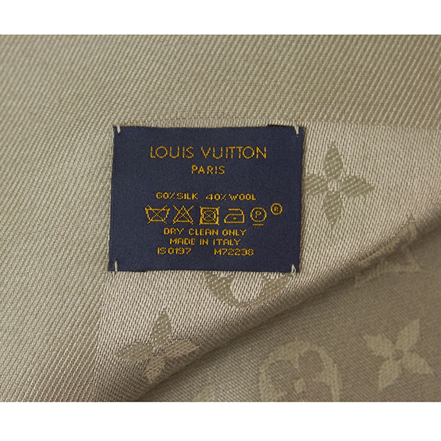 LOUIS VUITTON Silk Wool Monogram Shawl Verone 71106